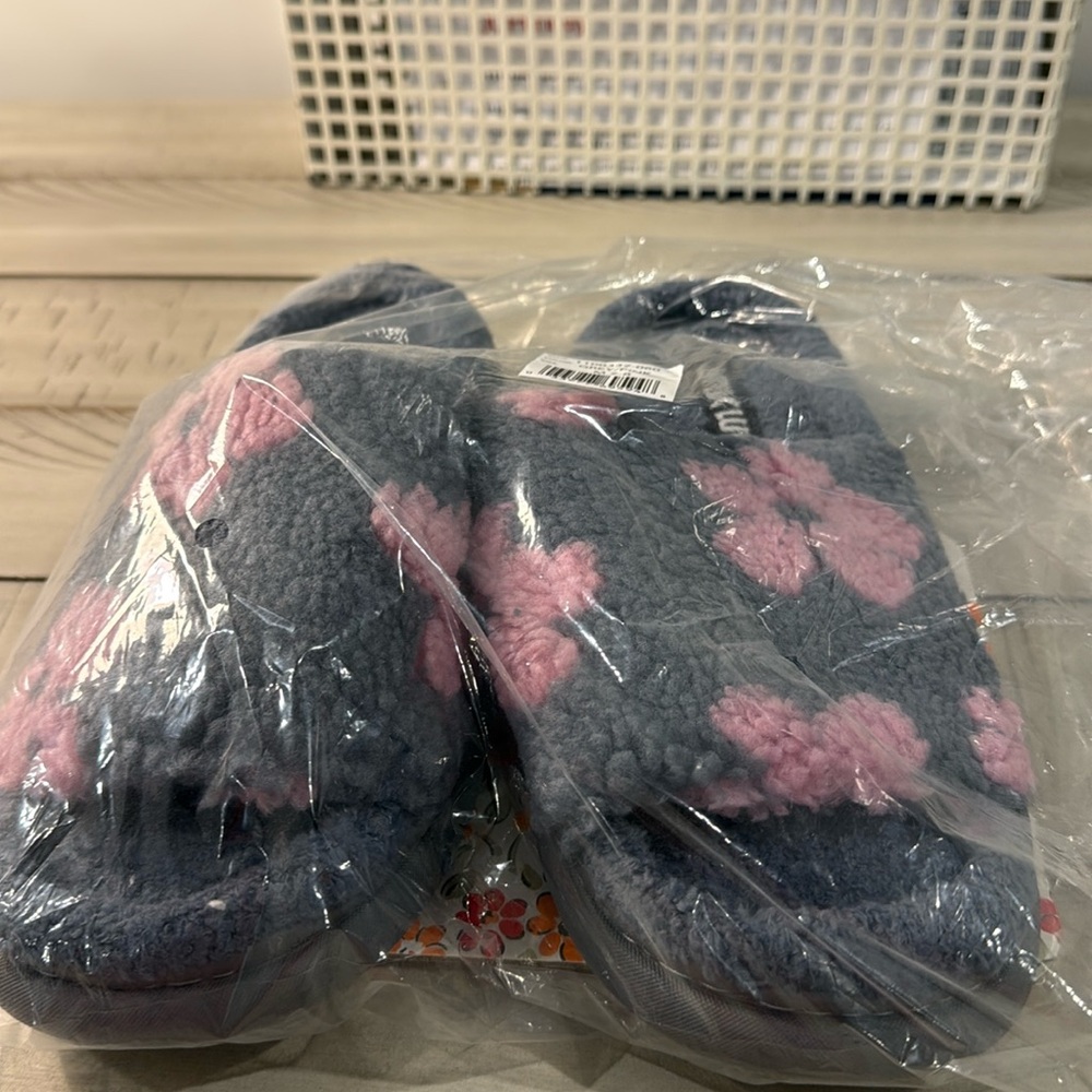 Muk Luks floral print slippers